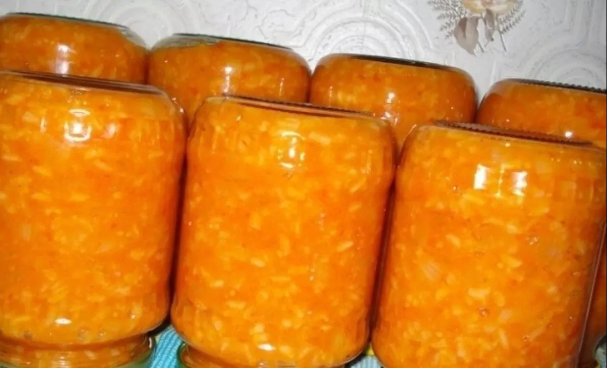 Daržovių salotos su ryžiais žiemai
