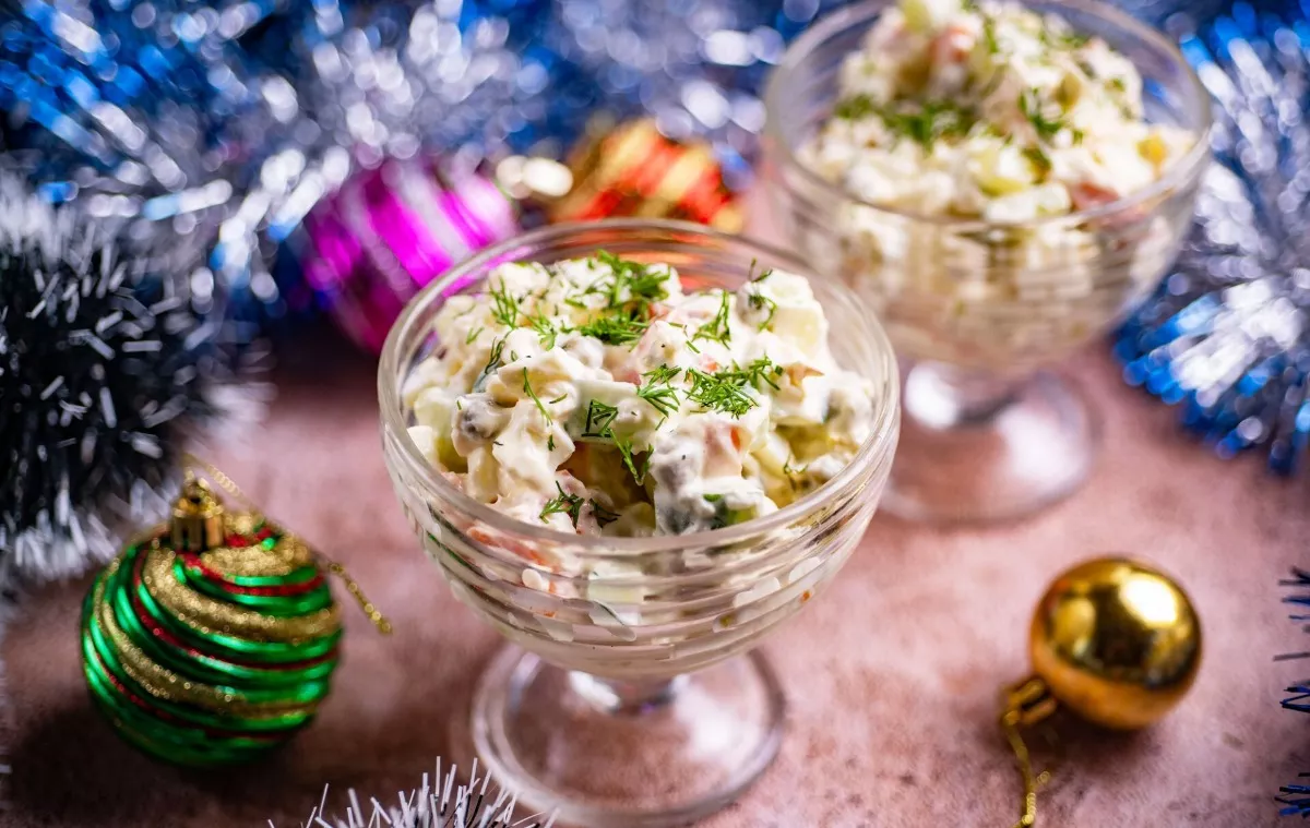 Olivier salotos su žuvimi