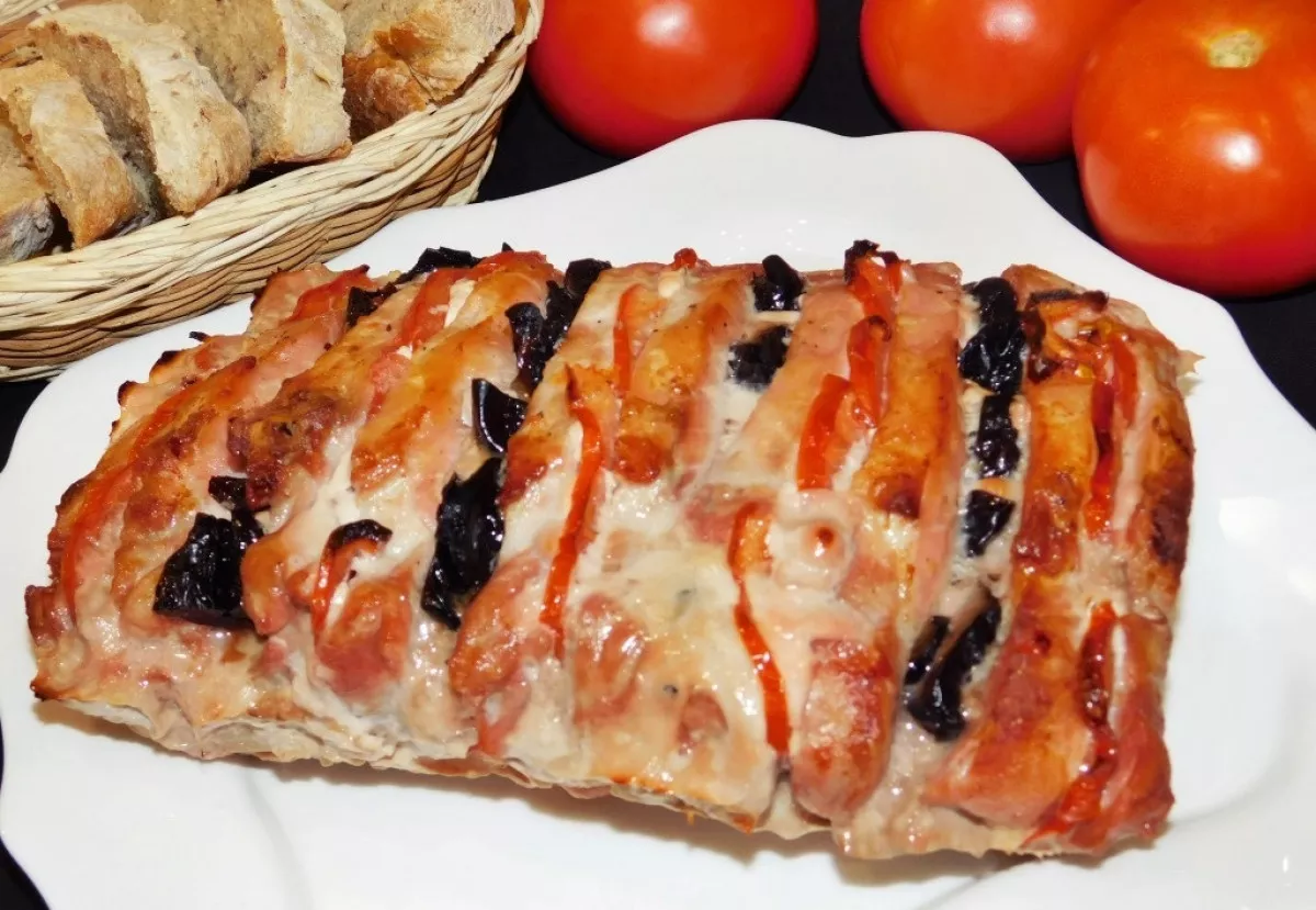 Orkaitėje kepta įdaryta kiauliena