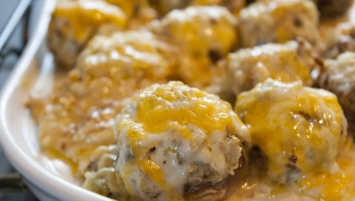 Pievagrybiai, įdaryti šonine ir sūriu