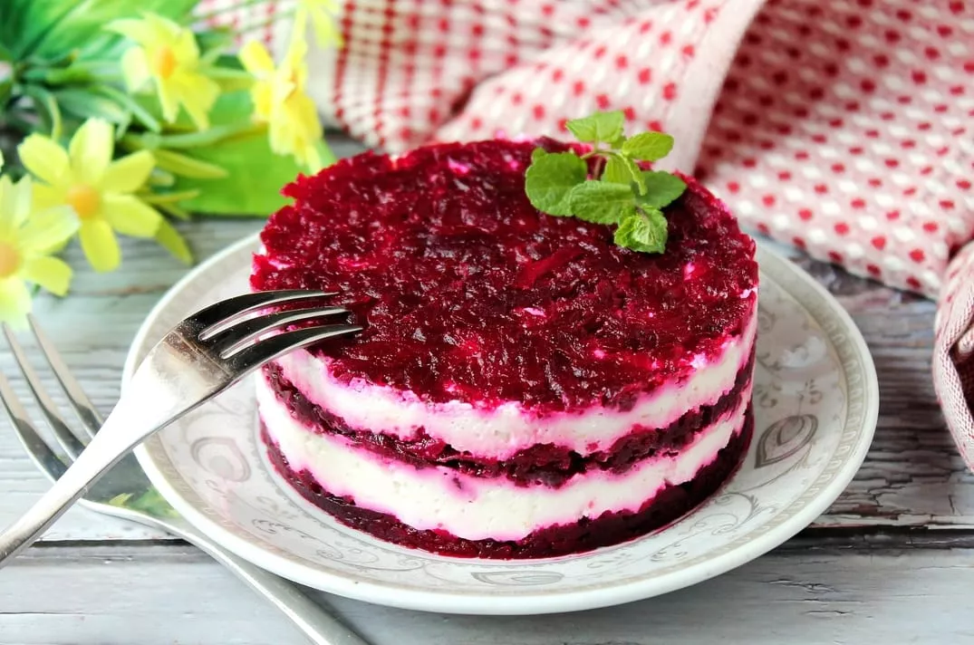 Salotos Red velvet burokėliai su varške