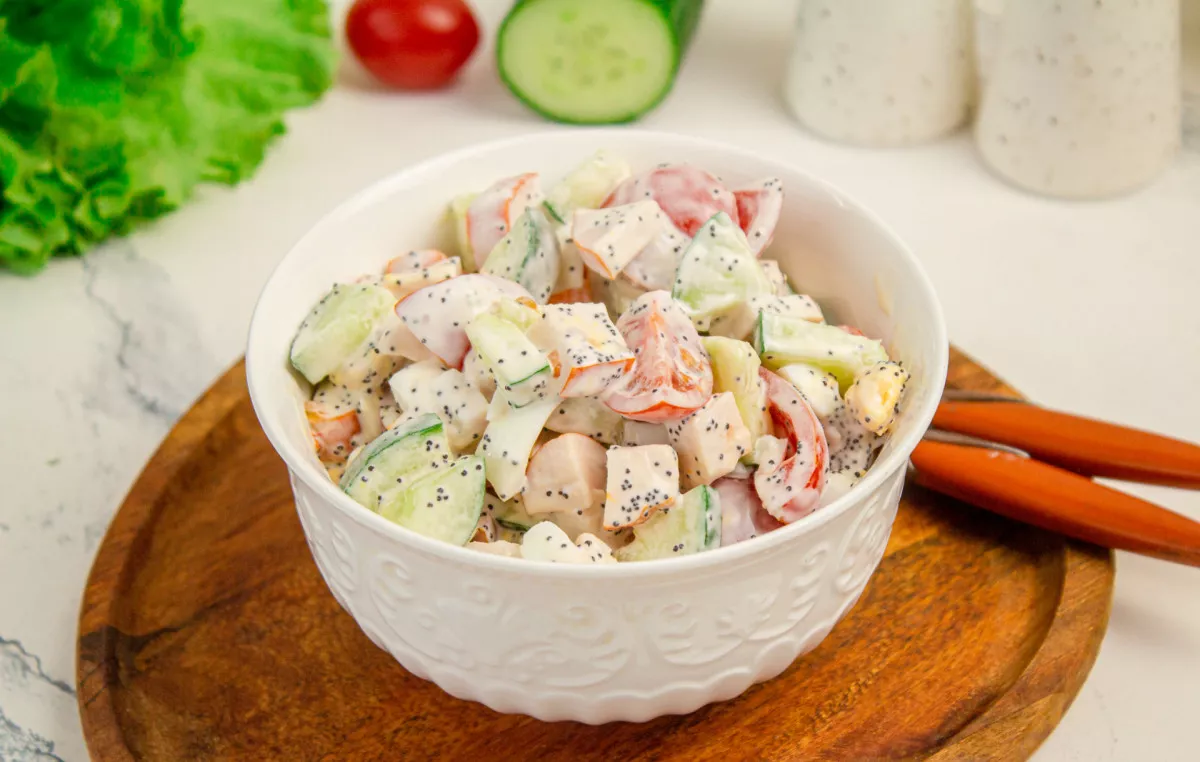 Salotos su aguonomis