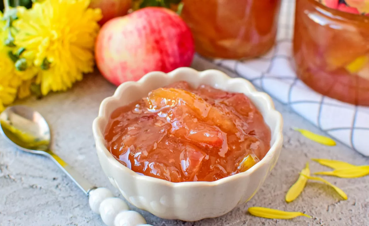 Skaniausia obuolių uogienė