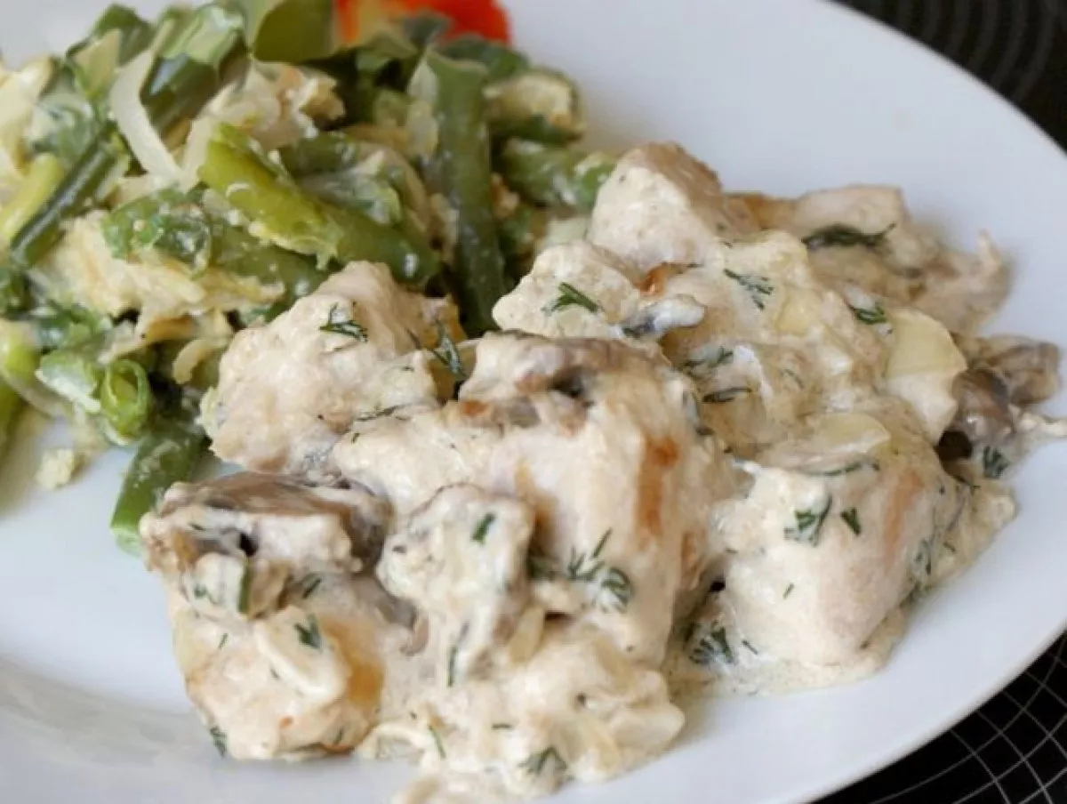 Vištiena su grybais