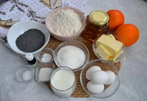 Paruoškite ingredientus. Sviestas ir kiaušiniai turi būti kambario temperatūros, todėl geriausia juos iš anksto išimti iš šaldytuvo.