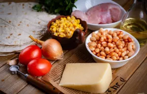 Nuotraukoje prieš jus - visi reikalingi ingredientai.