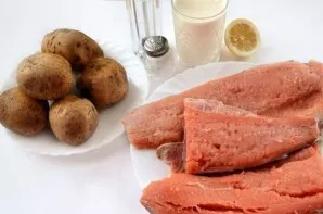 Pirmiausia paruoškite visus reikalingus ingredientus, kad jie būtų po ranka. Čia noriu pastebėti, kad šiam patiekalui geriau naudoti filė...