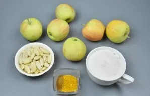 Paruoškite ingredientus. Tiks bet kokia obuolių veislė. Kaip kvapiąsias medžiagas galite naudoti bet kokius mėgstamus prieskonius. Labai ...