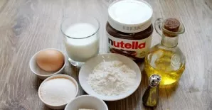 Paruoškite visus ingredientus, kurių jums reikia norint pagaminti „nutella“ riestainius.