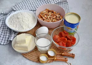 Paruoškite ingredientus pagal recepto sąrašą.