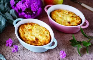 Paruoštą sufletą šiek tiek atvėsinkite ir patiekite ant stalo.