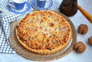 Patiekite visiškai atvėsusį.