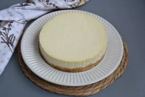 Visiškai atvėsusį čizkeiką galite patiekti.