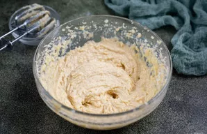 Dar kartą išmaišykite mikseriu. Migdolų kremas paruoštas.