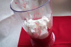 Įdėkite minkštų ledų.