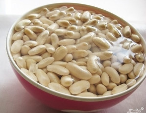 Paruoškite pupeles - jas iš vakaro reikia pamerkti į šaltą vandenį.