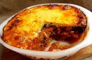 Moussaka kepkite 30 minučių 170 laipsnių orkaitėje. Gero apetito!