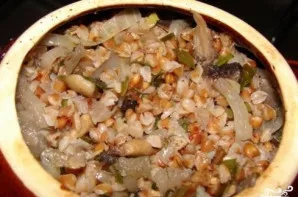 Išimkite puodą iš orkaitės ir patiekite. Skanaus!