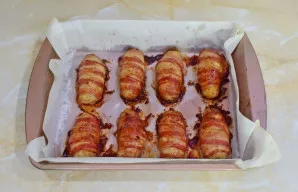 Kepkite suktinukus orkaitėje, 180 laipsnių temperatūroje, apie 40 minučių. Stebėkite pagal savo orkaitę. Kepimo metu suktinukai šiek tiek...