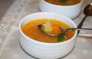Ši gardi, aromatinga žirnių ir moliūgų sriuba paruošta. Skanaus!