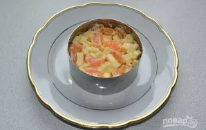 Patogu tokią mišrainę patiekti porcijomis, pavyzdžiui, naudojant formelę.