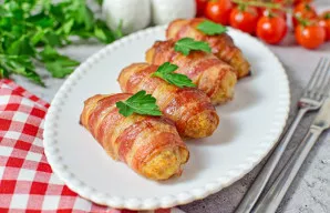 Sudėkite suktinukus į lėkštę ir patiekite.