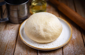 Tešla paruošta! Dabar galite ją palikti kilti arba, jei norite, įmaišyti razinų ar cukatų ir taip pat palikti kilti. Po to galėsite gamin...