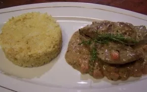 Patiekite su bet kokiu garnyru. Skanaus!