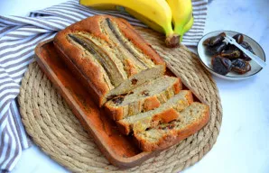 Bananų ir datulių pyragas