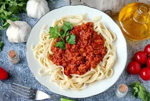 Makaronai bolognese klasika