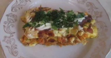 Omletas su morkomis