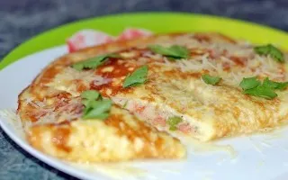 Omletas su paprikomis ir pomidorais