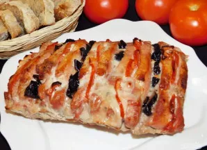 Orkaitėje kepta įdaryta kiauliena