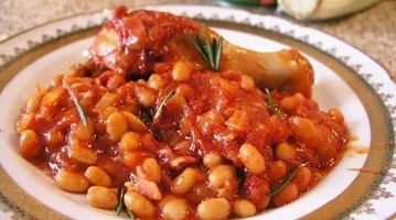 Pupelių salotos su pomidorais žiemai