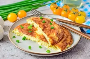 Purus omletas keptuvėje