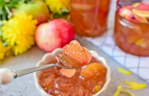 Skaniausia obuolių uogienė