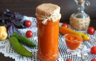 Sugo padažas su baziliku žiemai